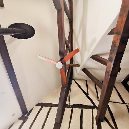 Loft Atypique Au Calme Avec Cour Privative Apartamento Bourges Exterior foto