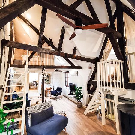 Loft Atypique Au Calme Avec Cour Privative Apartamento Bourges Exterior foto