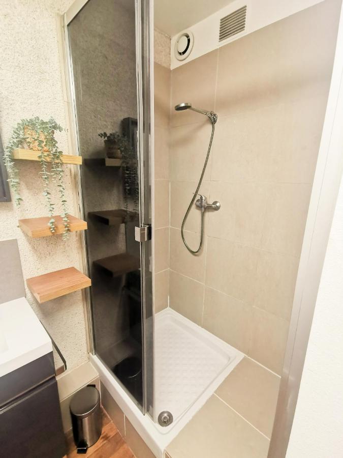 Loft Atypique Au Calme Avec Cour Privative Apartamento Bourges Exterior foto