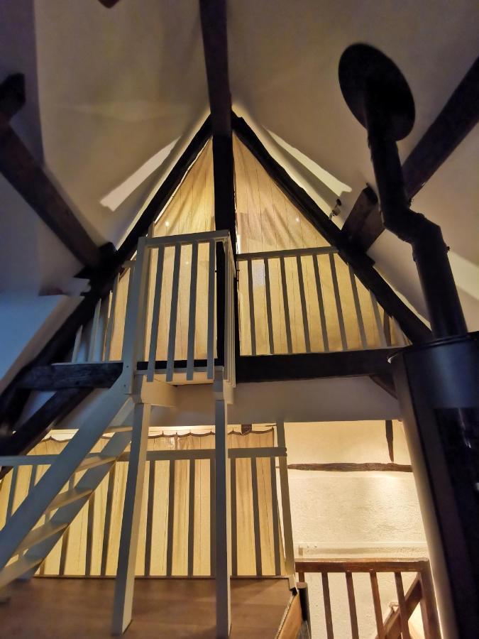 Loft Atypique Au Calme Avec Cour Privative Apartamento Bourges Exterior foto