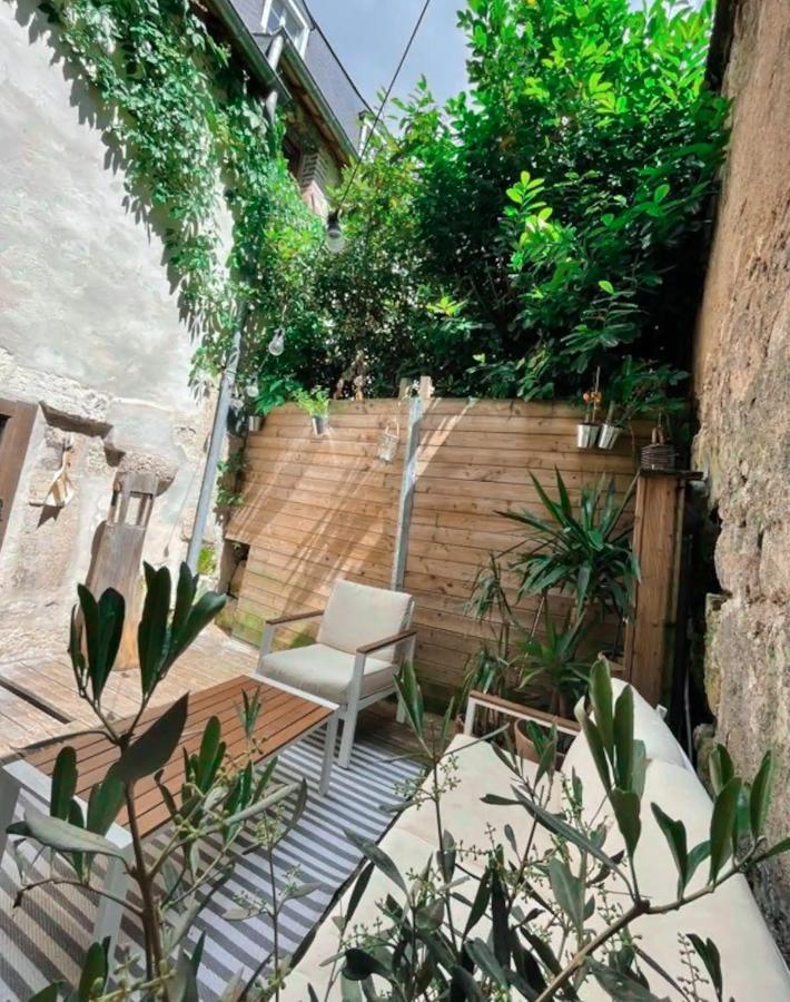 Loft Atypique Au Calme Avec Cour Privative Apartamento Bourges Exterior foto