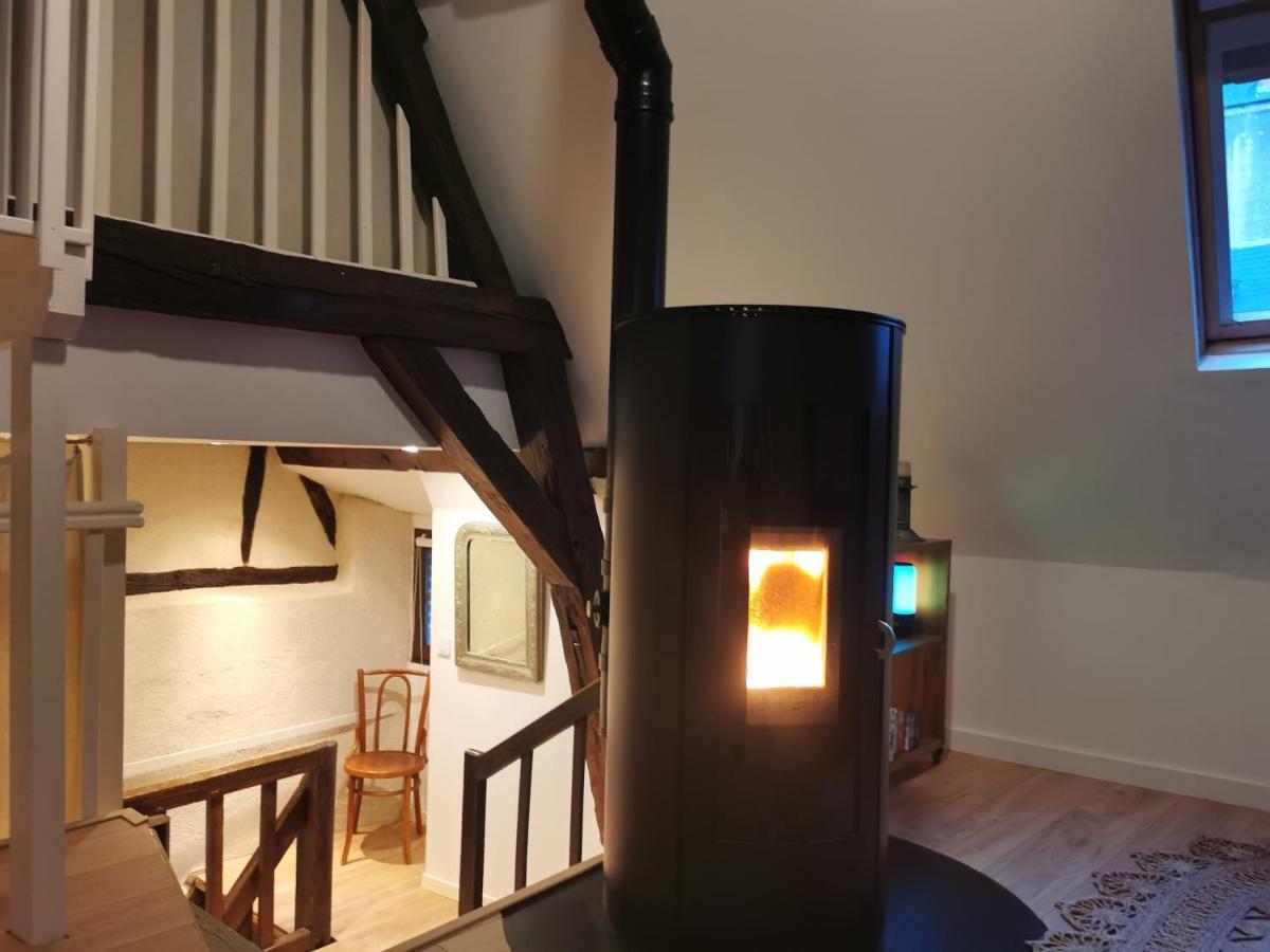 Loft Atypique Au Calme Avec Cour Privative Apartamento Bourges Exterior foto