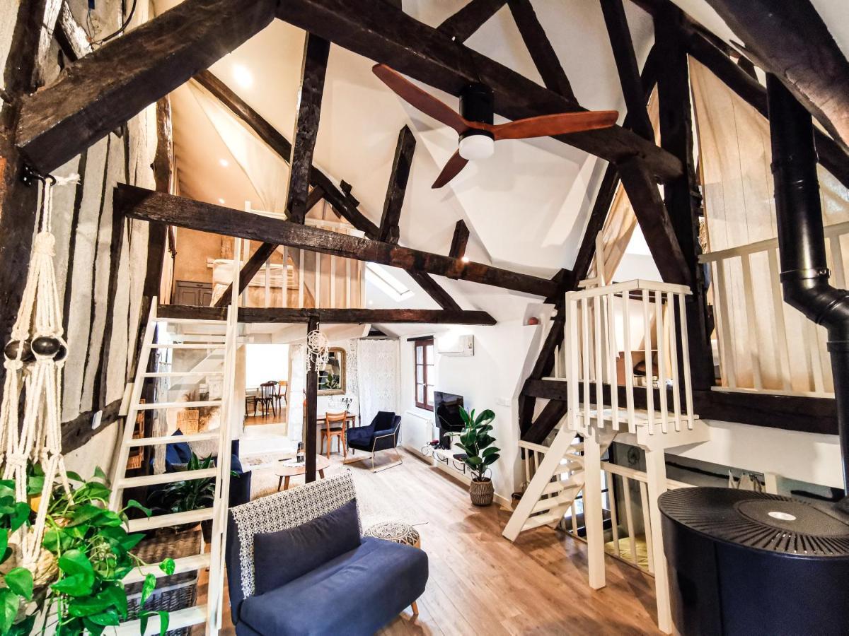 Loft Atypique Au Calme Avec Cour Privative Apartamento Bourges Exterior foto