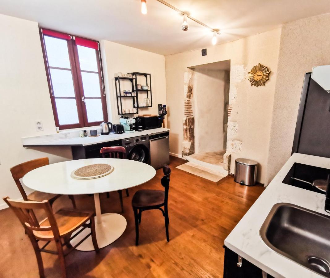 Loft Atypique Au Calme Avec Cour Privative Apartamento Bourges Exterior foto